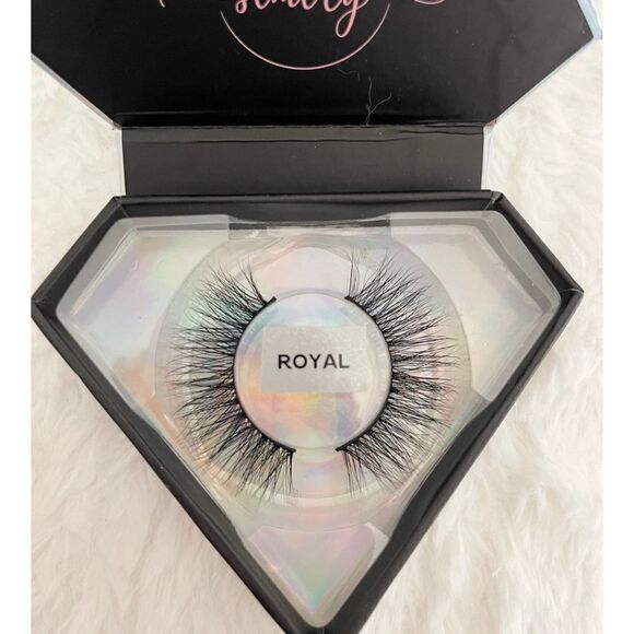 Royal Faux Mink Eye Lashes - Picture 4 of 4